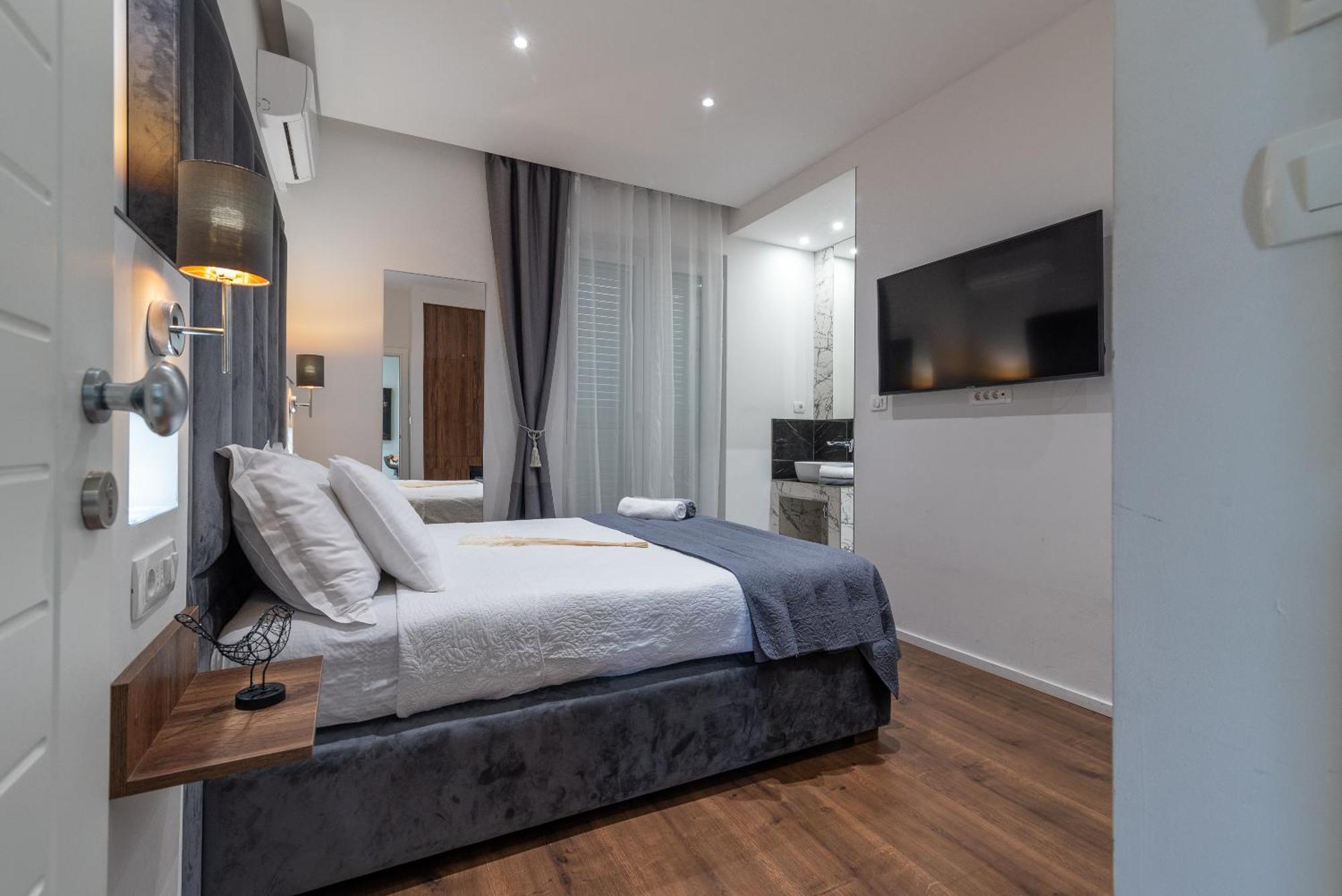 Antares Luxury Rooms 2 Split Exterior photo