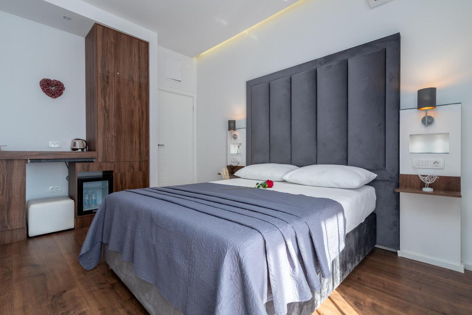 Antares Luxury Rooms 2 Split Exterior photo
